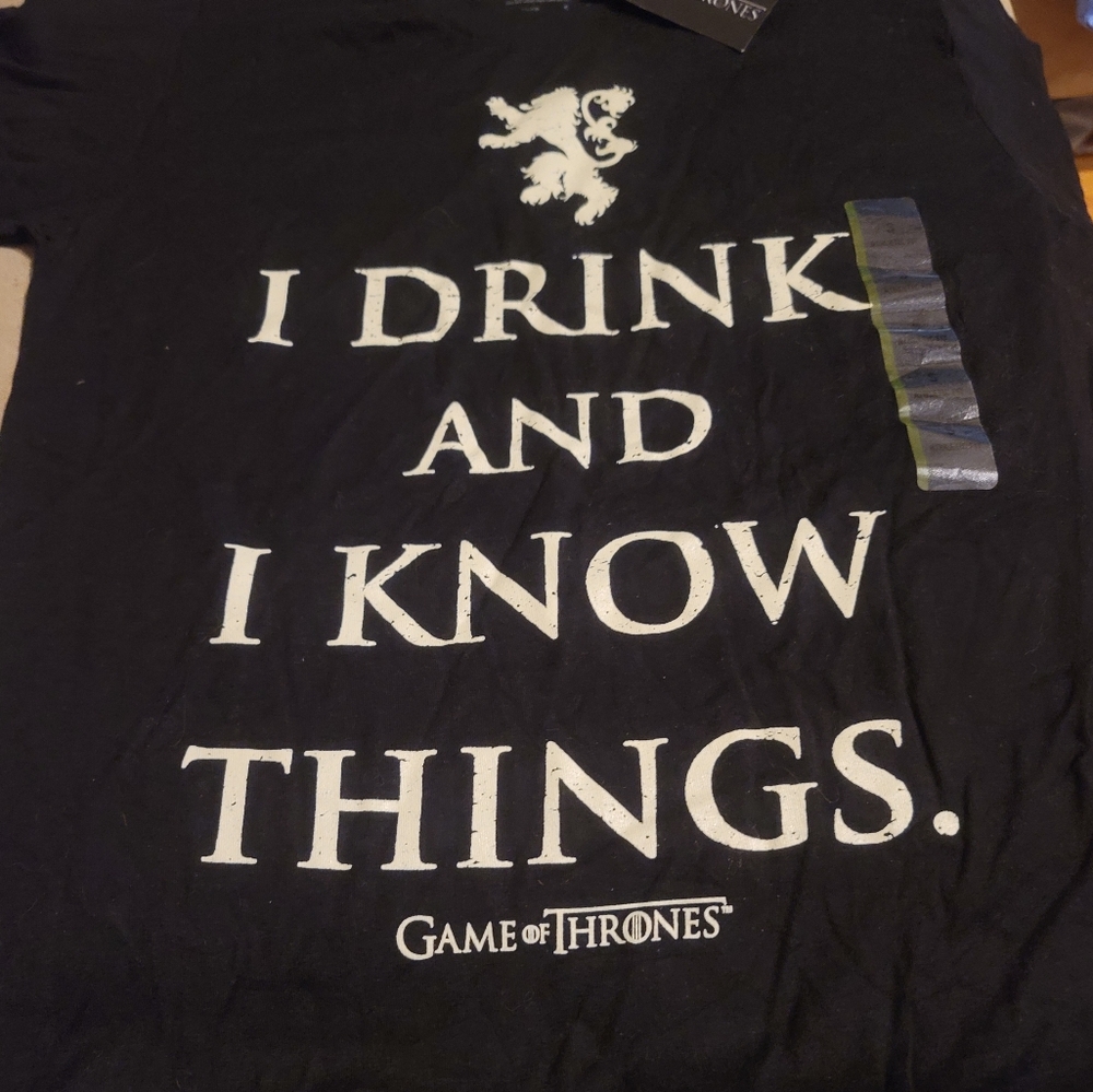 Small Game Of Thrones T shirt unisex New with tags